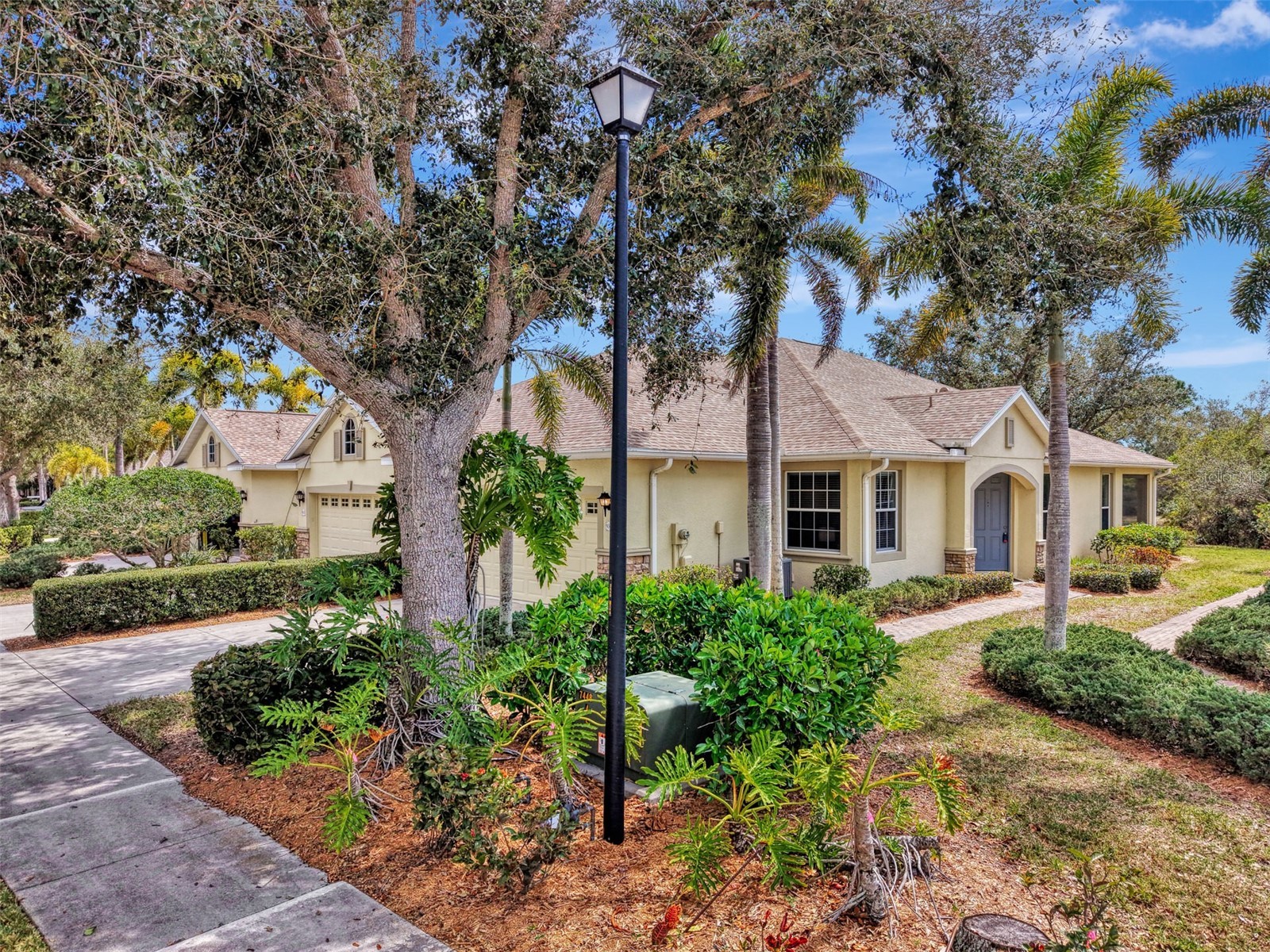 9367 Carnaby Drive Venice FL 34293 N6144204 image2