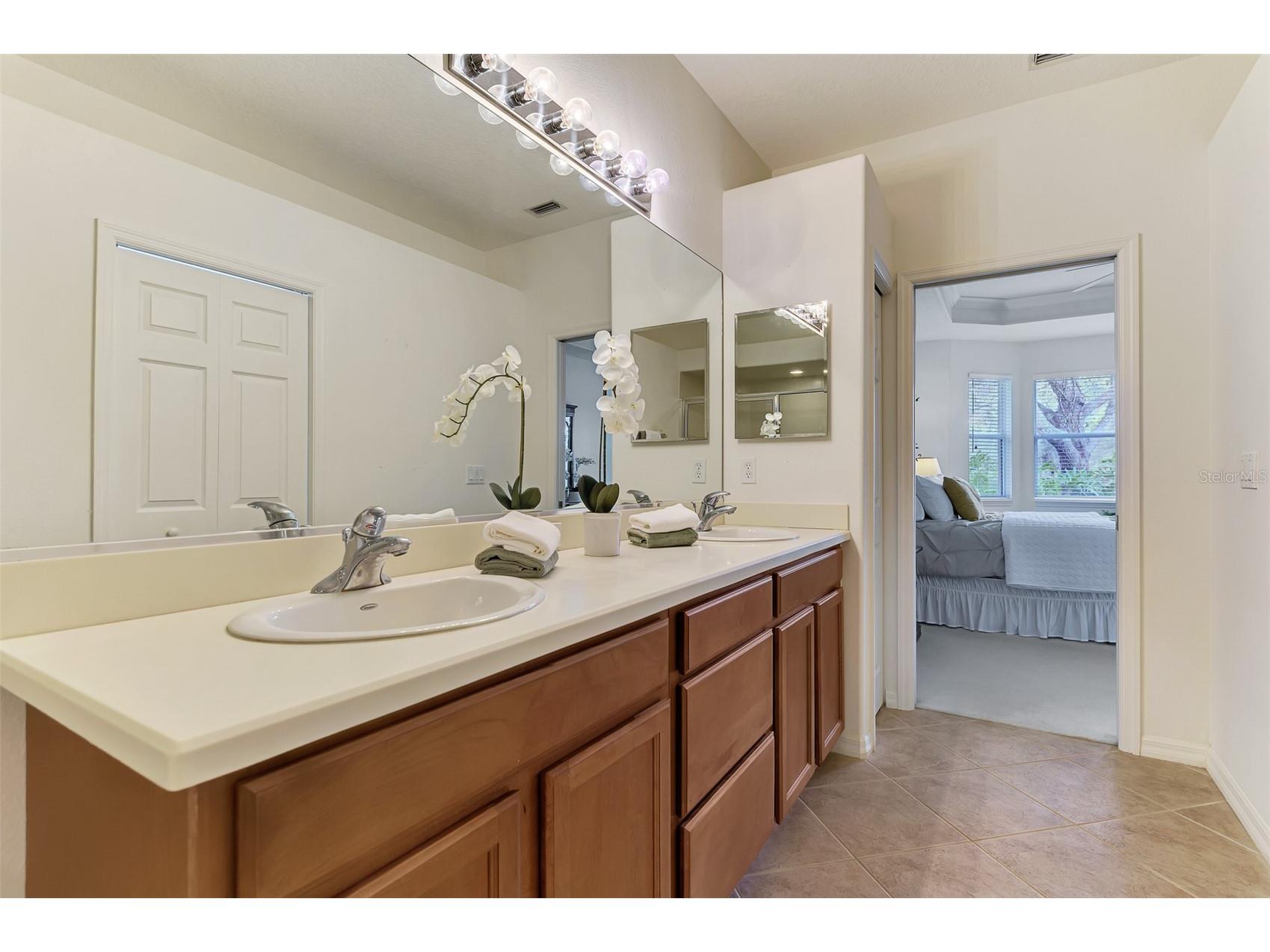 9367 Carnaby Drive Venice FL 34293 N6144204 image34