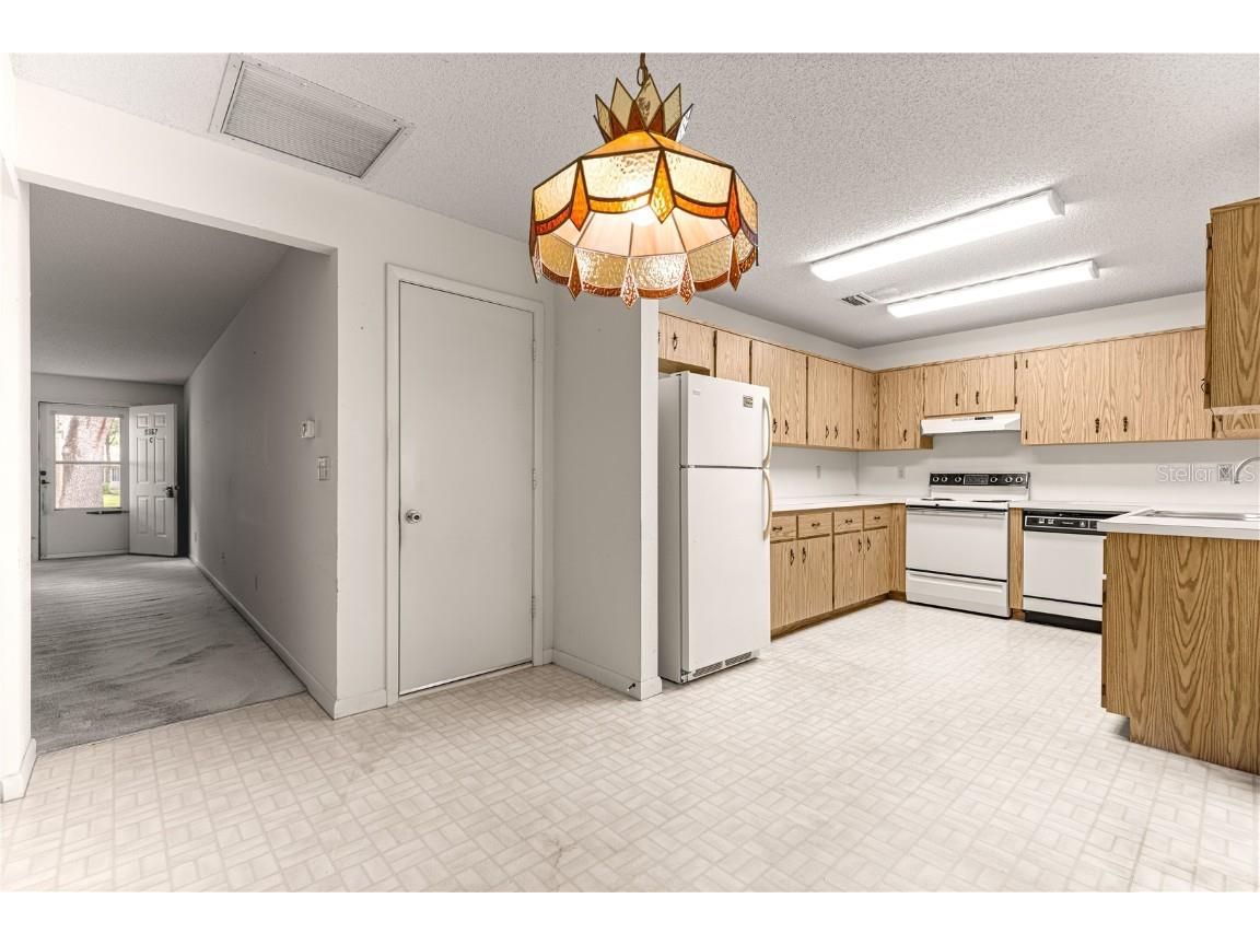 9367 SW 83rd Avenue #C Ocala FL 34481 OM704068 image24