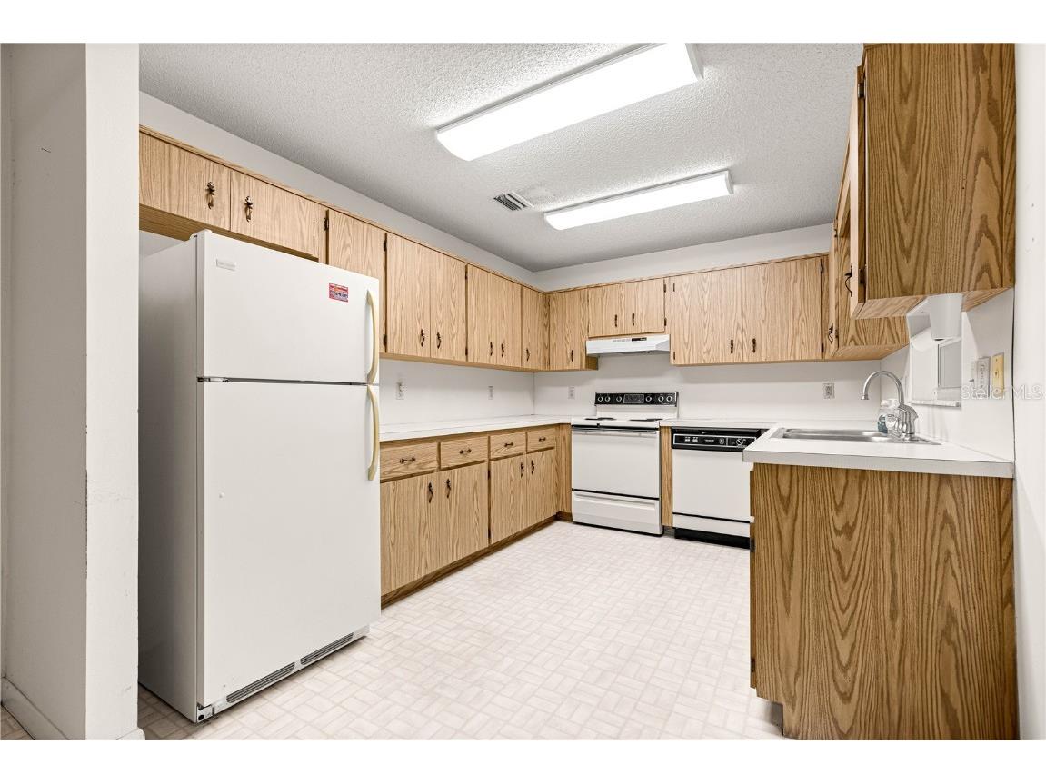 9367 SW 83rd Avenue #C Ocala FL 34481 OM704068 image25