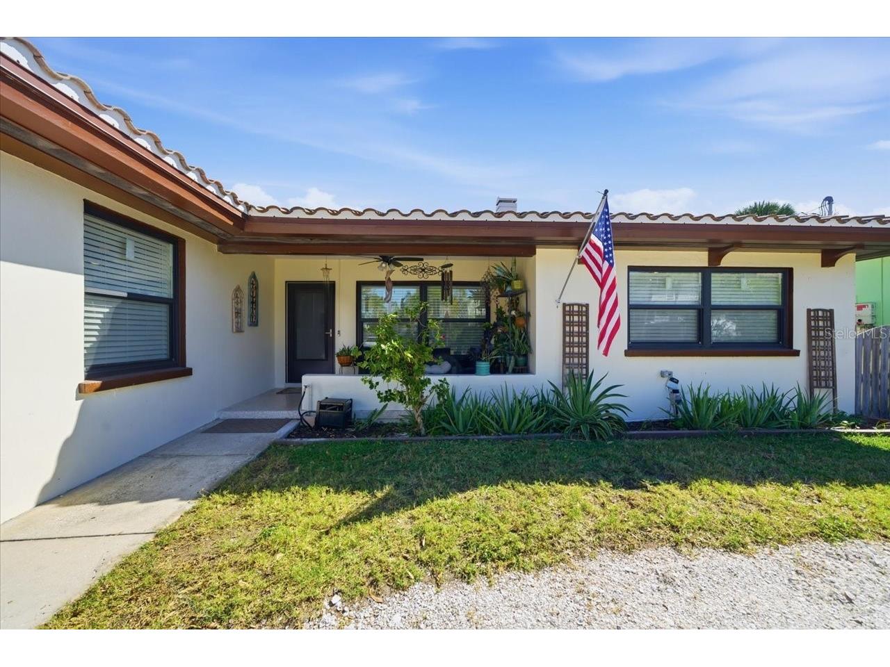 937 Bruce Avenue Clearwater Beach FL 33767 TB8473649 image3