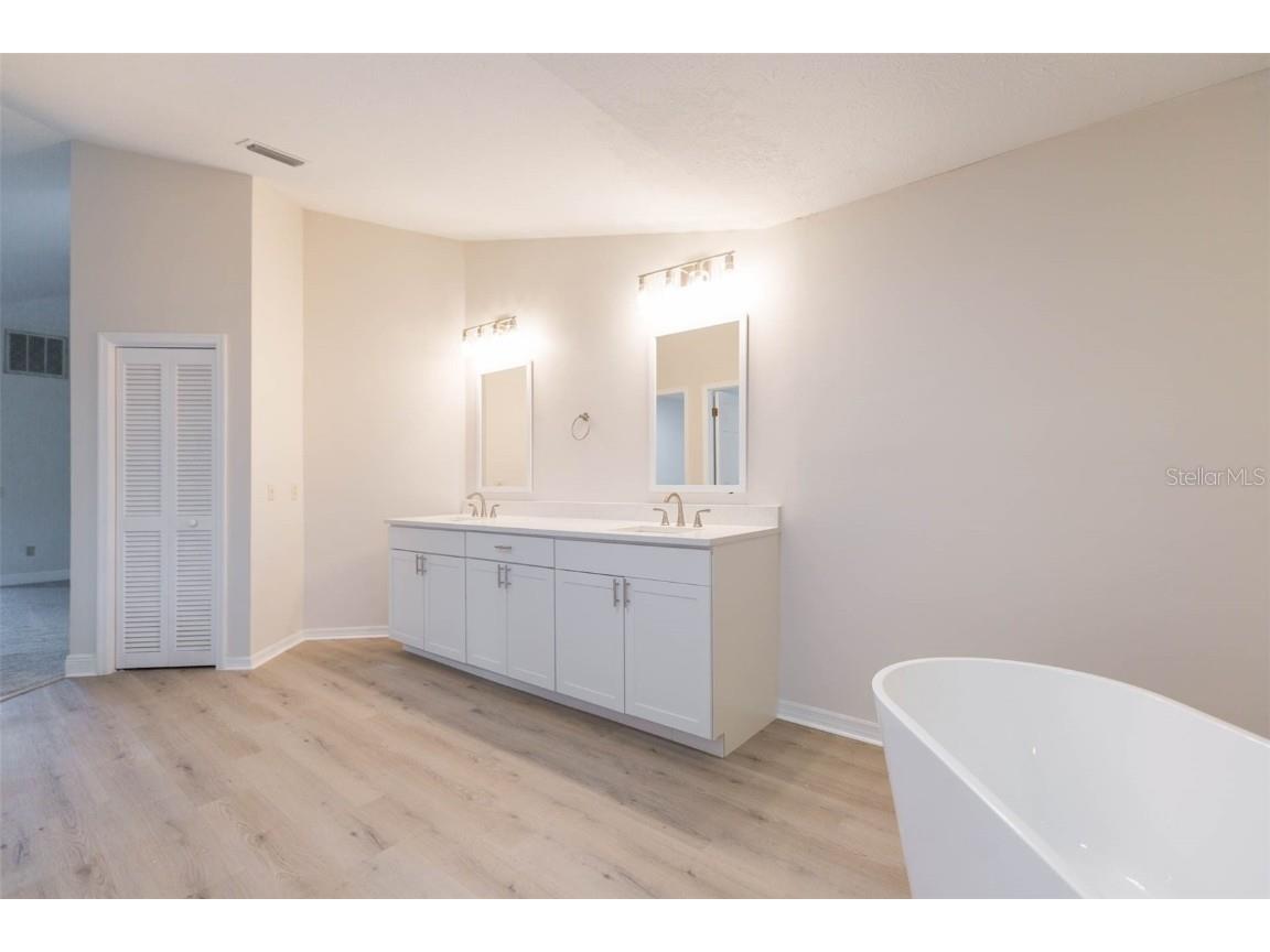 937 Bunker View Drive Apollo Beach FL 33572 TB8326263 image16