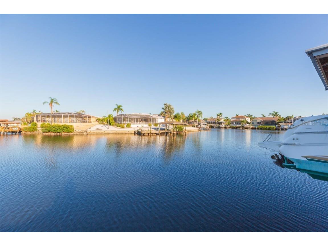 937 Bunker View Drive Apollo Beach FL 33572 TB8326263 image57