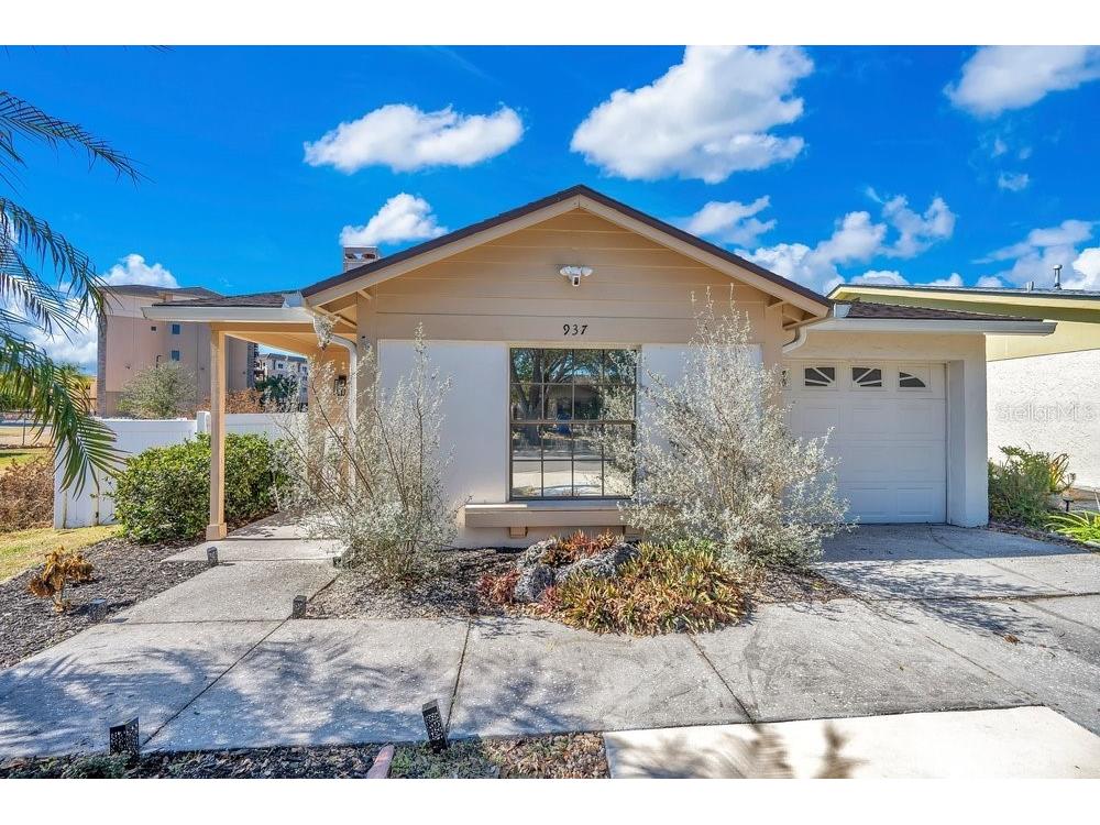 937 Buttercup Drive Lakeland FL 33801 - LAKE HOLLOWAY L4959295 image1