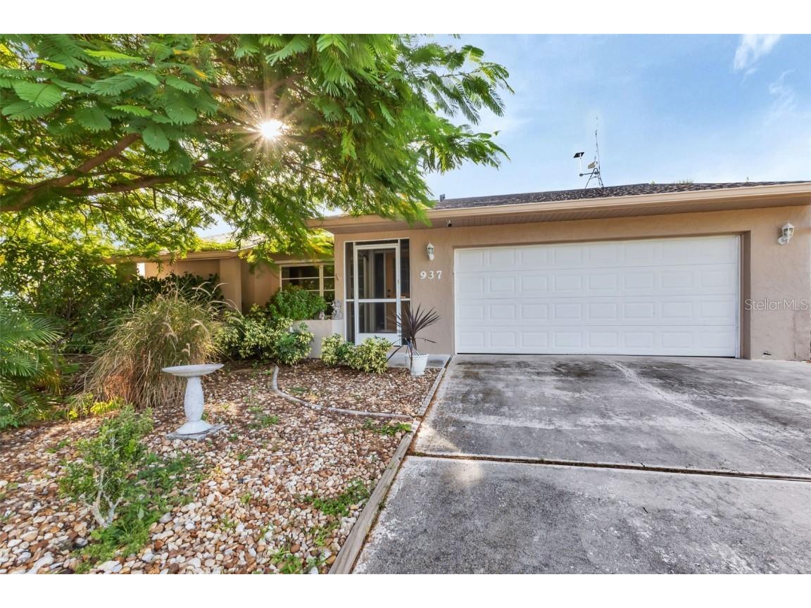 937 Chevy Chase Street Port Charlotte FL 33948 C7481904 image1