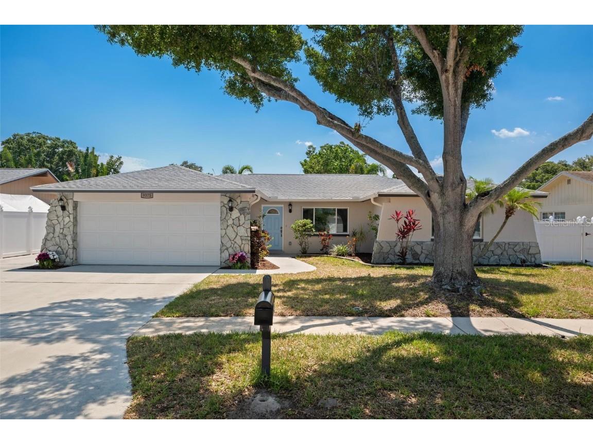 9375 120th Street Seminole FL 33772 U8239983 image1