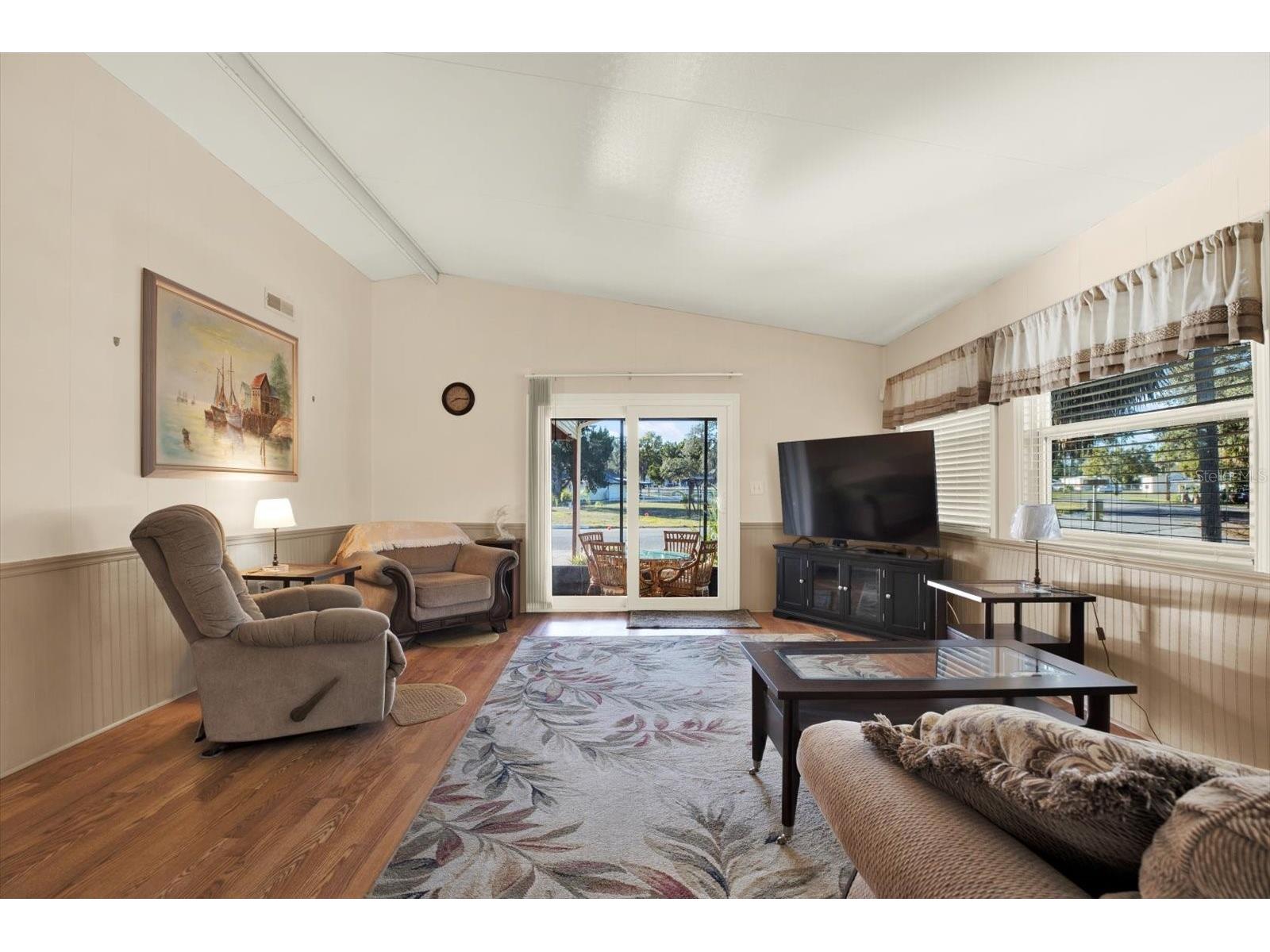 9375 Grizzly Bear Lane Weeki Wachee FL 34613 W7880776 image4