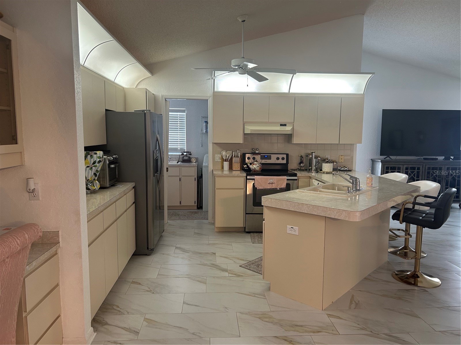 9376 Southern Belle Drive Weeki Wachee FL 34613 W7885978 image5