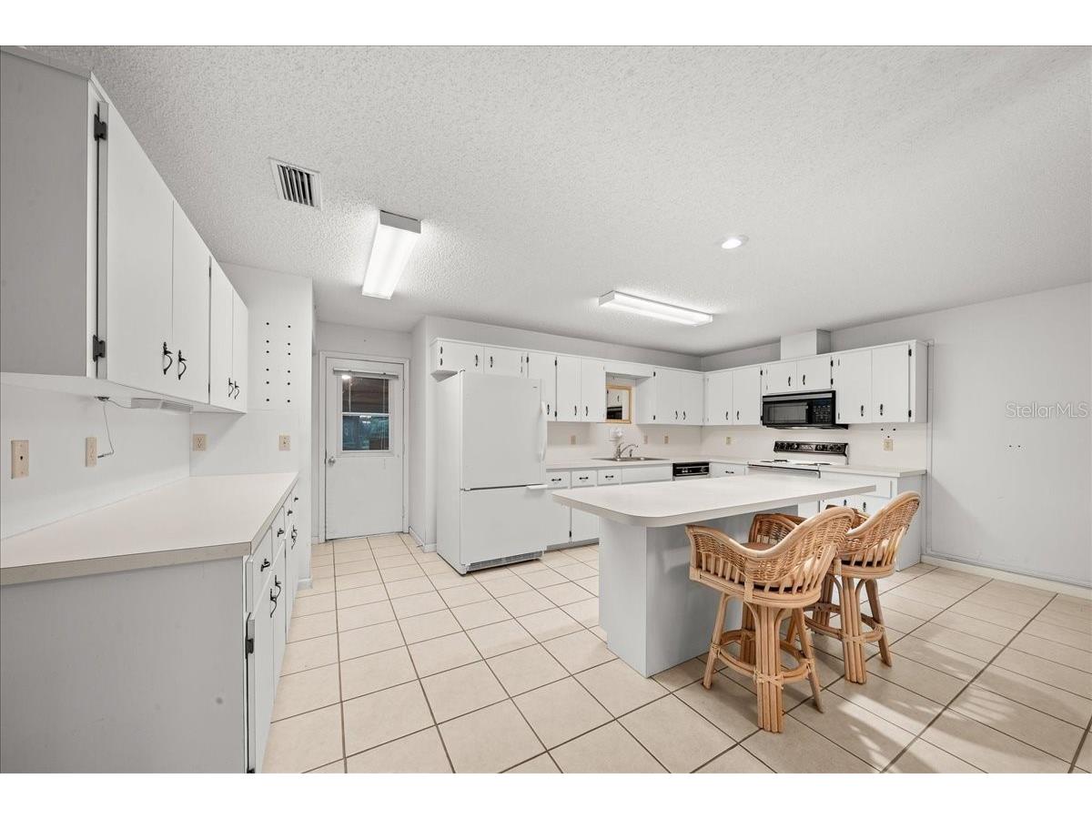 9377 SW 90th Court #E Ocala FL 34481 OM721029 image19