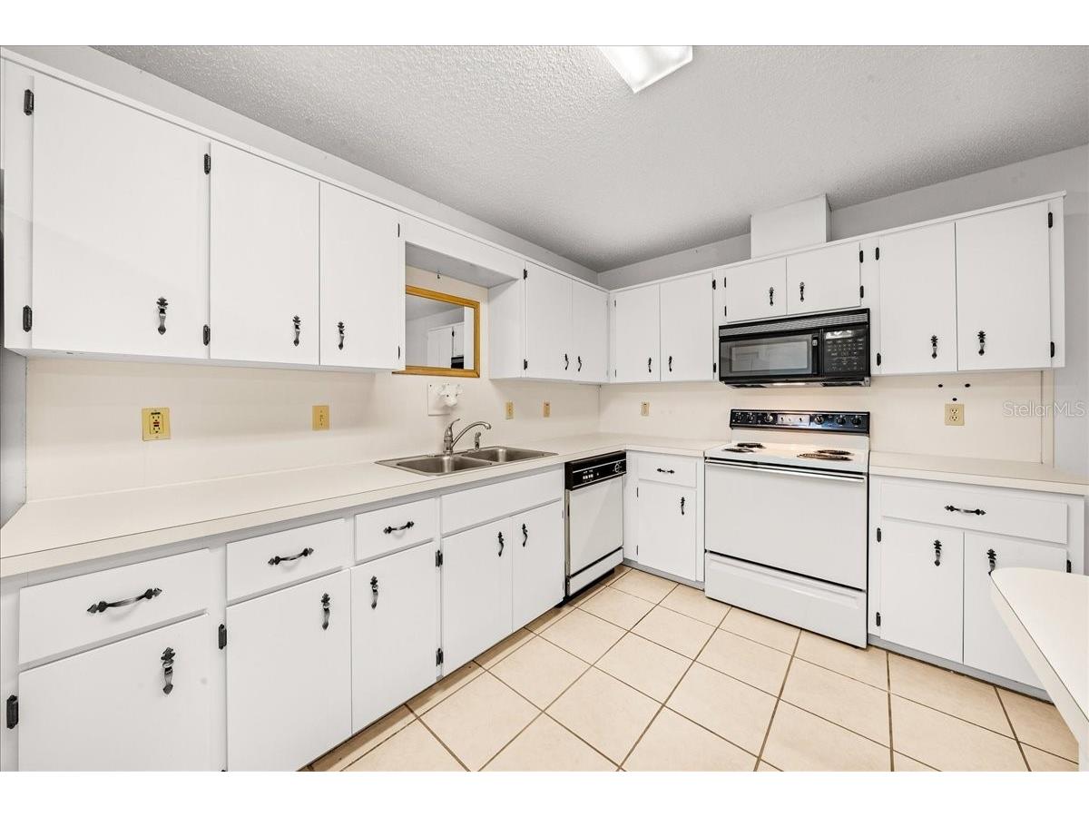 9377 SW 90th Court #E Ocala FL 34481 OM721029 image21