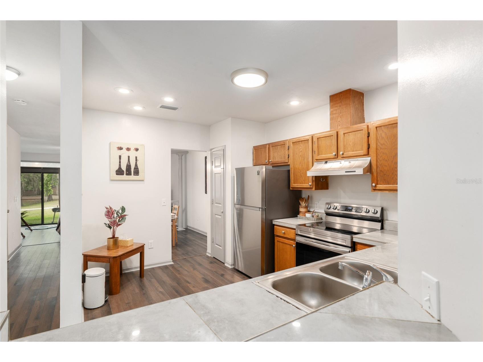 938 NW 42nd Terrace Gainesville FL 32605 GC530610 image4