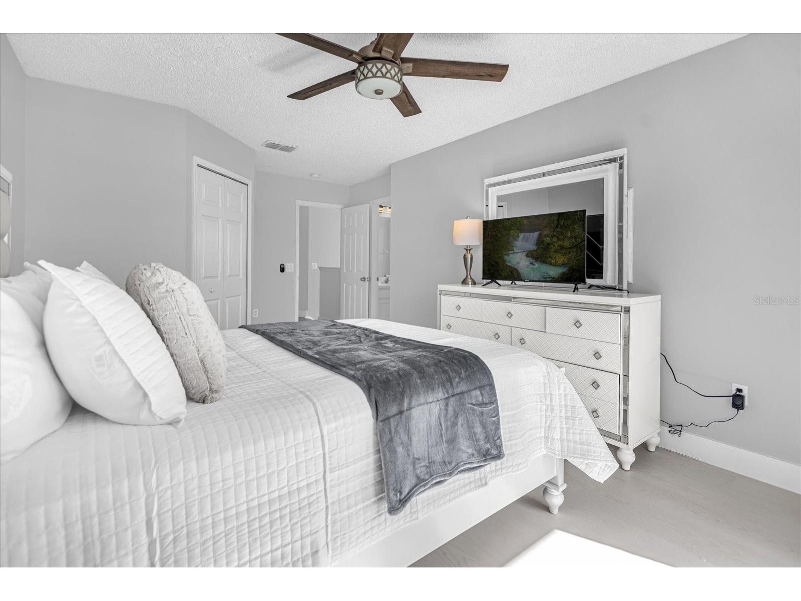 938 Park Terrace Circle Kissimmee FL 34746 P4937870 image10