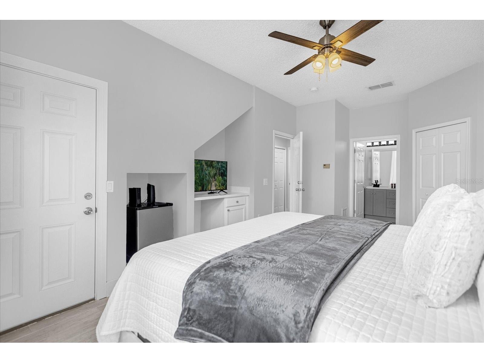 938 Park Terrace Circle Kissimmee FL 34746 P4937870 image9