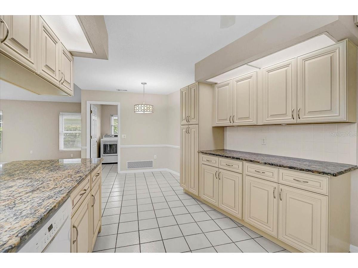 938 S Doral Lane Venice FL 34293 A4694353 image3
