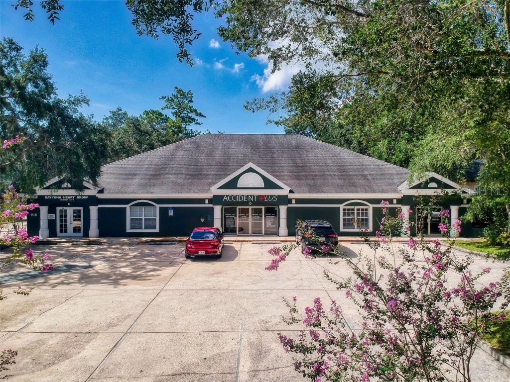 938 Saxon Boulevard #102/D Orange City FL 32763 V4931456 image1