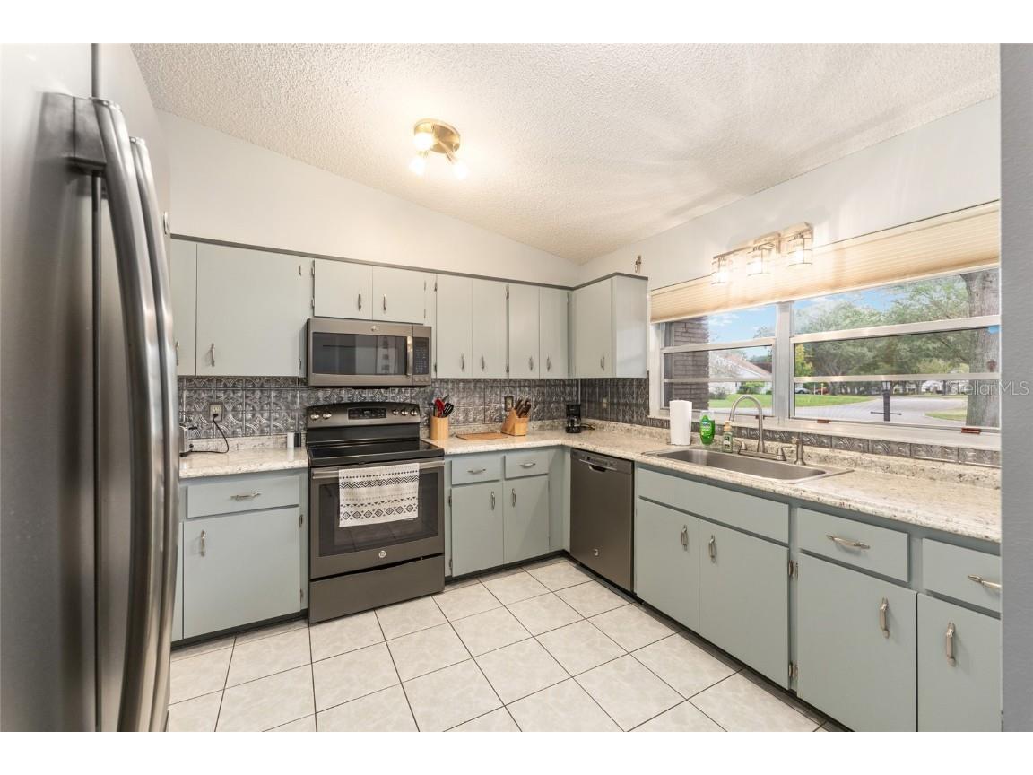 9382 SW 89th Court Road #E Ocala FL 34481 OM714582 image17