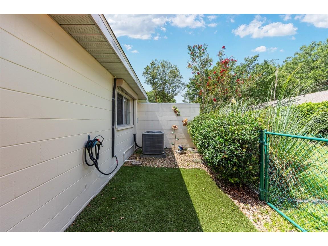 9382 SW 89th Court Road #E Ocala FL 34481 OM714582 image42