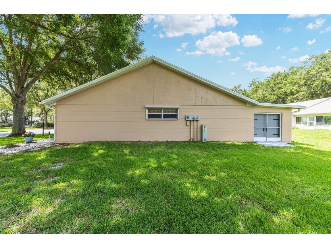 9382 SW 89th Court Road #E Ocala FL 34481 OM714582 image5