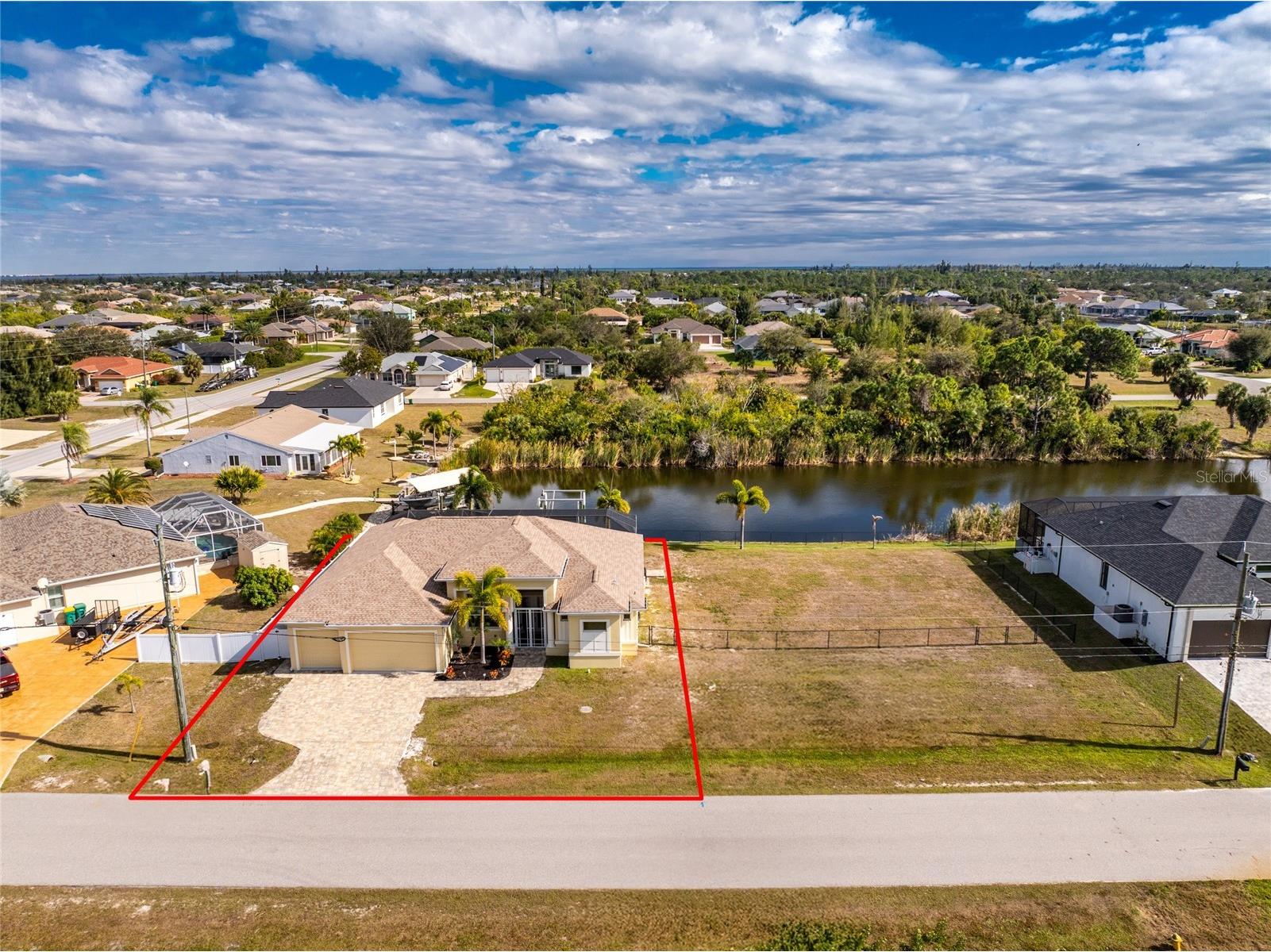 9386 Arrid Circle Port Charlotte FL 33981 - MODESTO WATERWAY D6145864 image1