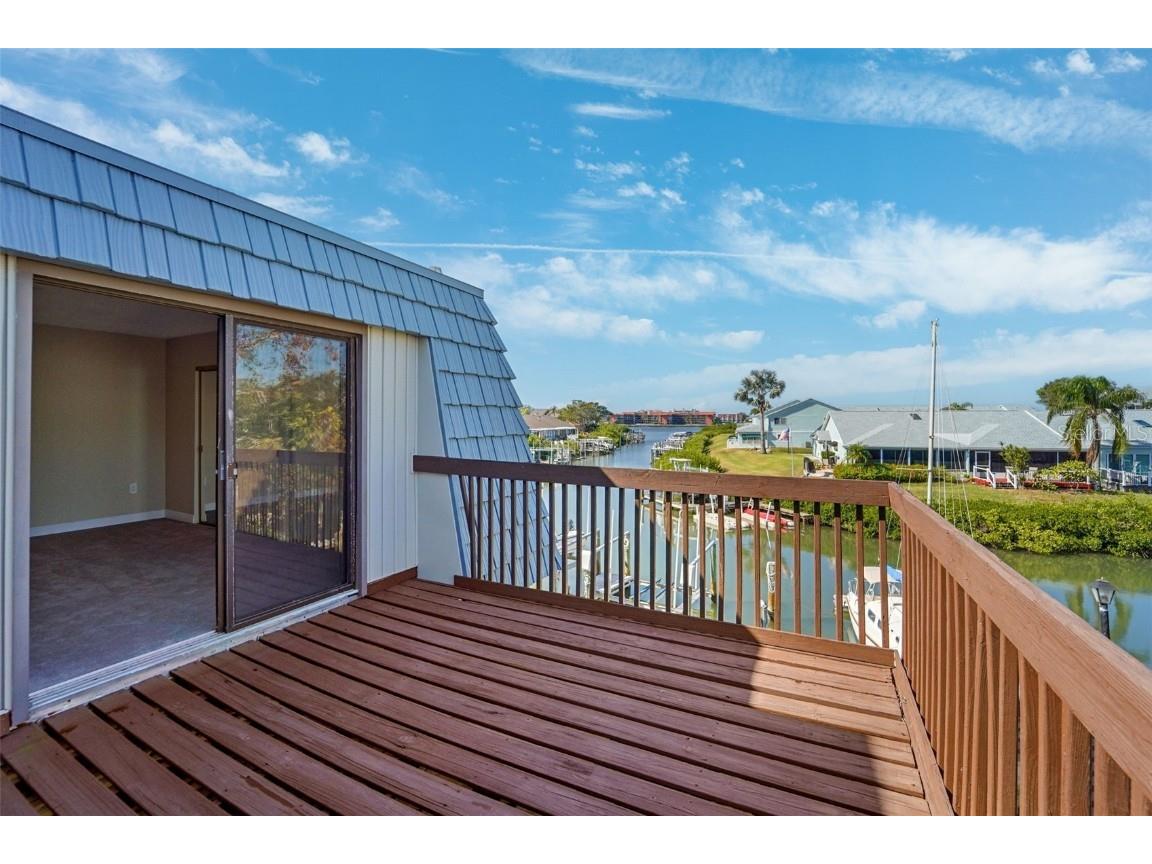 9386 Tradewinds Avenue Seminole FL 33776 TB8450544 image20