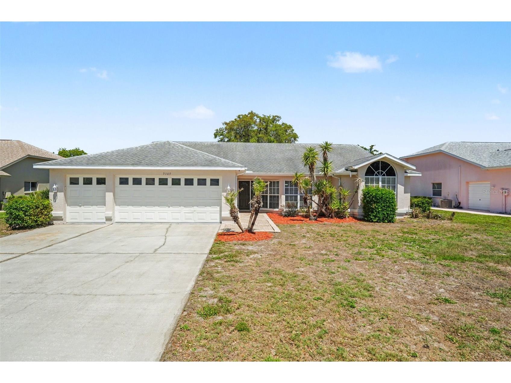 9389 Fox Hollow Lane Weeki Wachee FL 34613 O6399261 image1