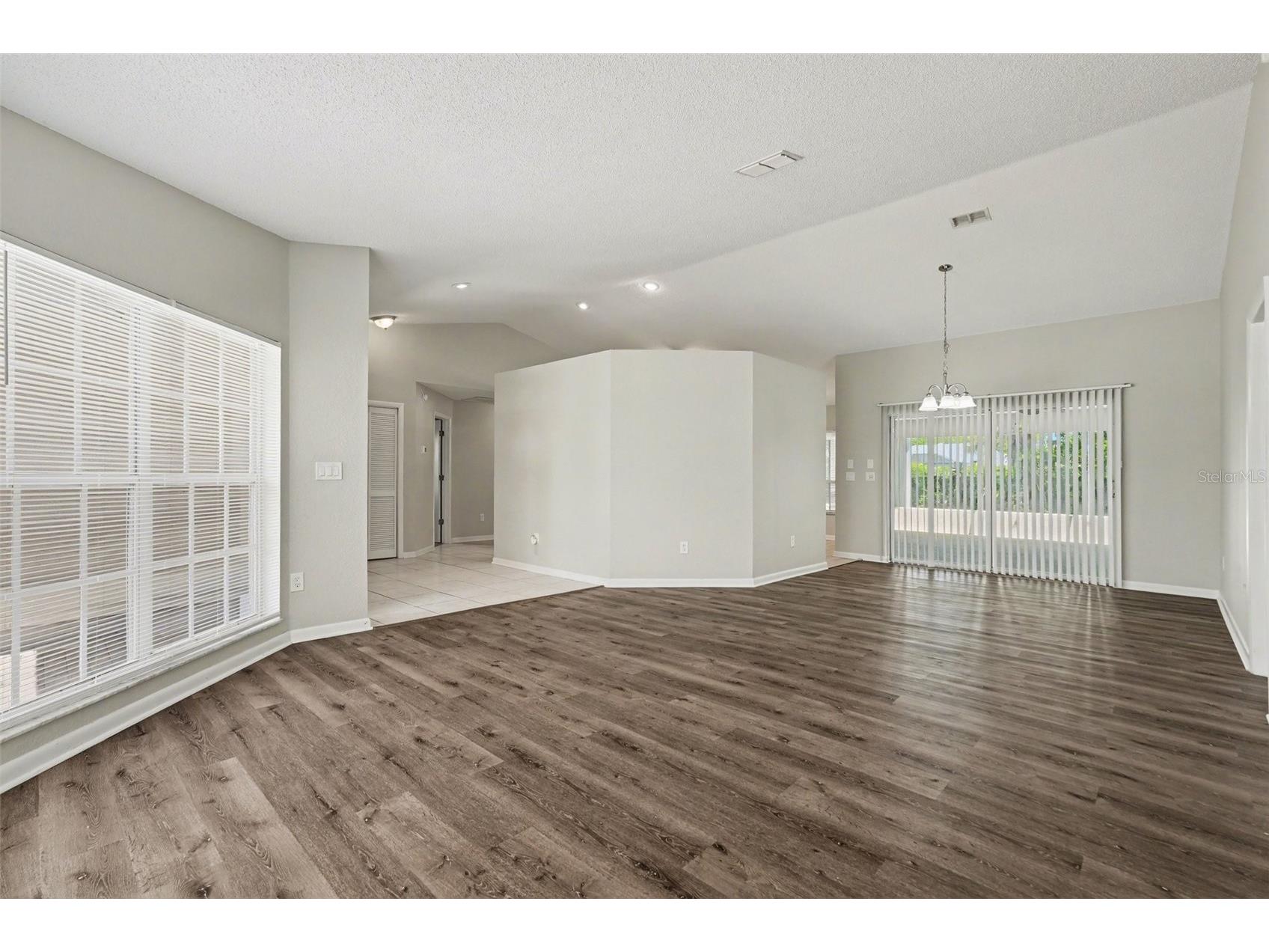 9389 Fox Hollow Lane Weeki Wachee FL 34613 O6399261 image16