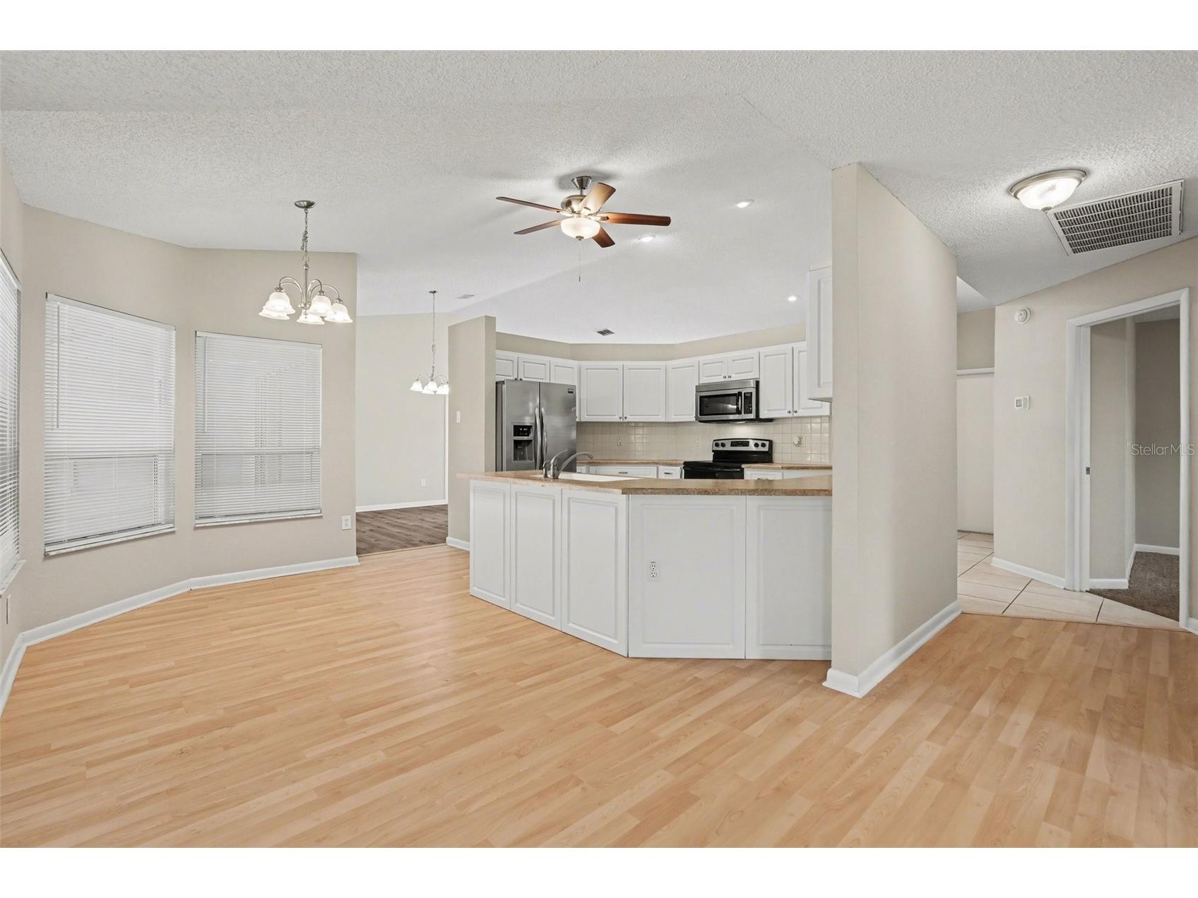 9389 Fox Hollow Lane Weeki Wachee FL 34613 O6399261 image8