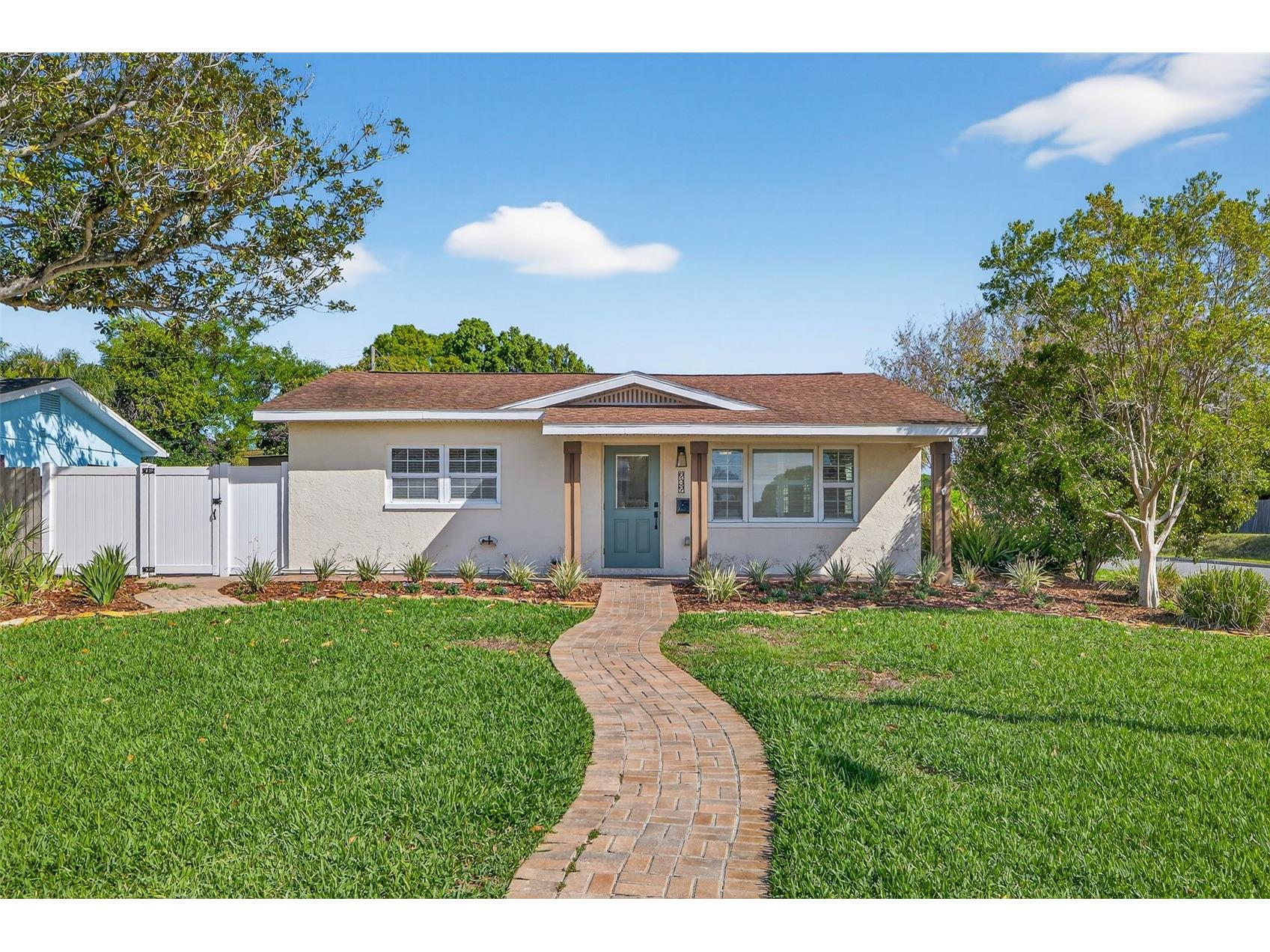 939 39th Avenue NE Saint Petersburg FL 33703 TB8473058 image1