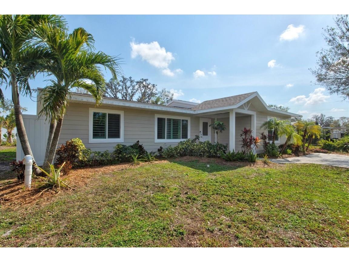 939 Cronley Place Sarasota FL 34237 A4638728 image1