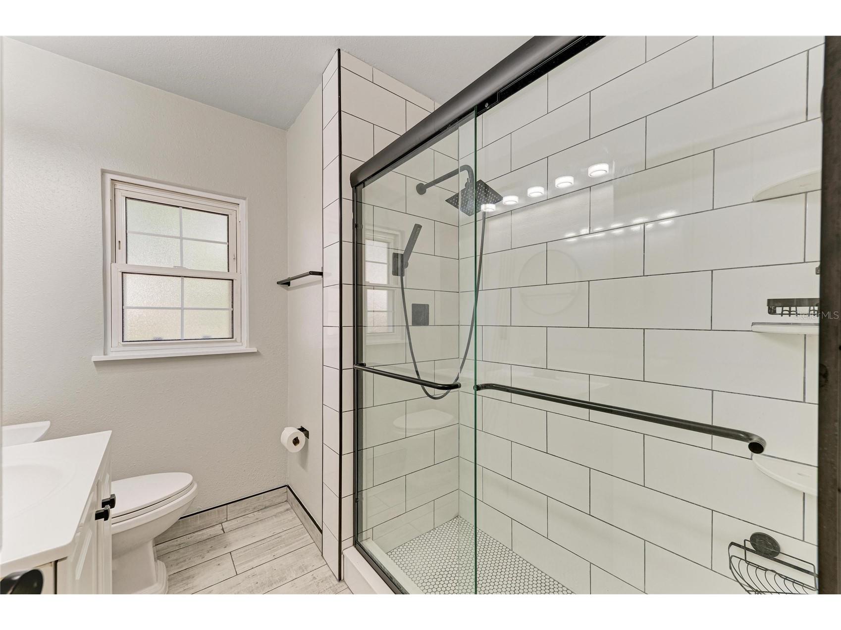 939 N Lockwood Ridge Road Sarasota FL 34237 A4693769 image16