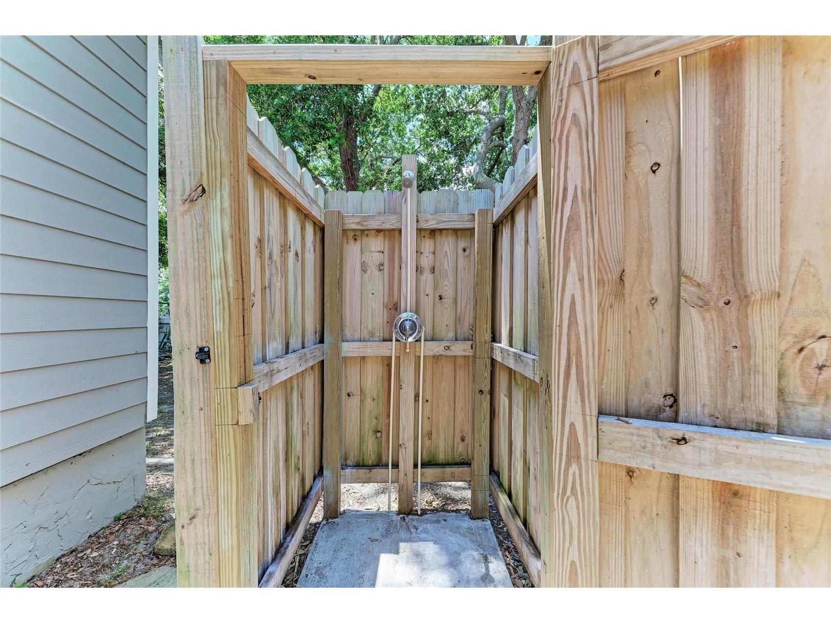 939 N Lockwood Ridge Road Sarasota FL 34237 A4693769 image22
