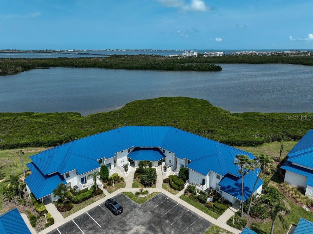 939 Sandpiper Circle Bradenton FL 34209 A4652343 image1