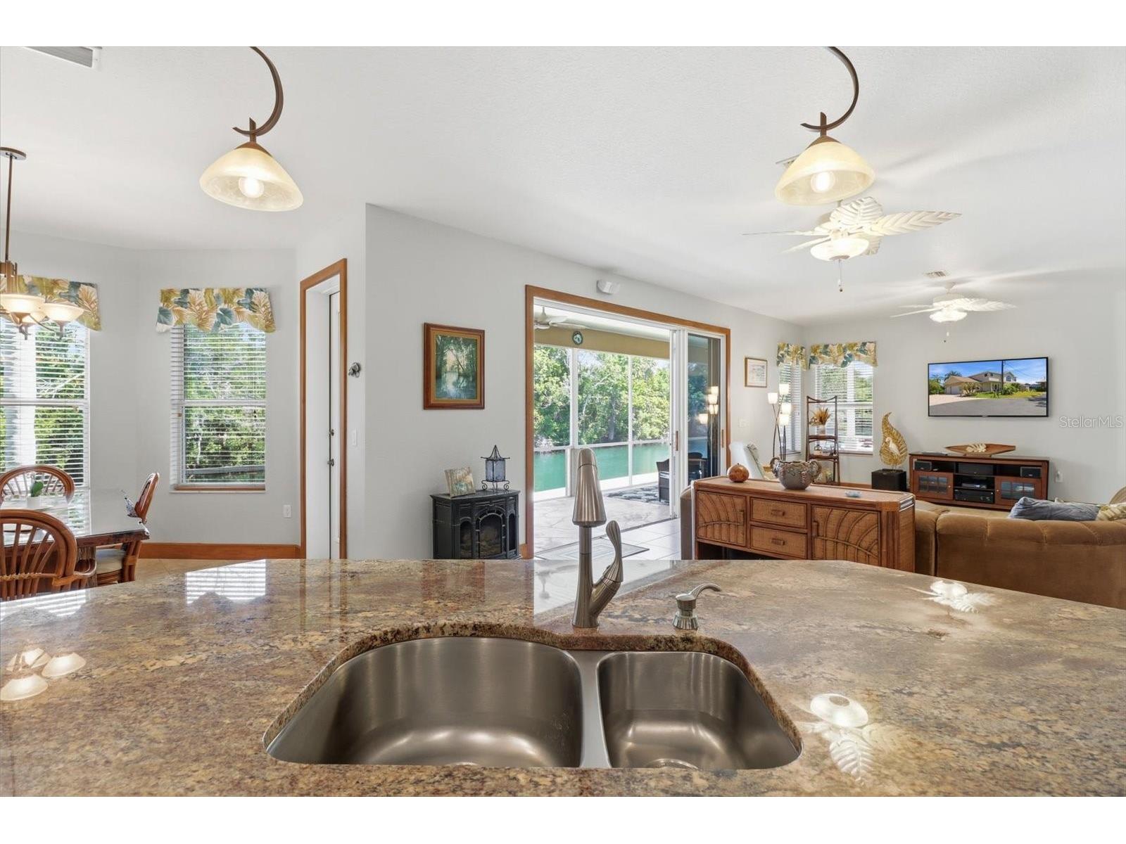 939 SE 3rd Avenue Crystal River FL 34429 - SPRING RUN CANAL TB8503796 image23