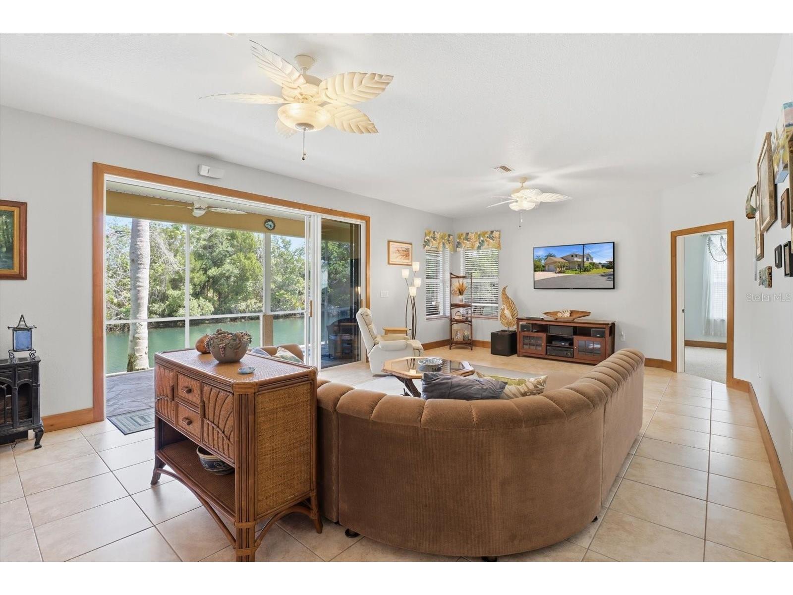 939 SE 3rd Avenue Crystal River FL 34429 - SPRING RUN CANAL TB8503796 image4