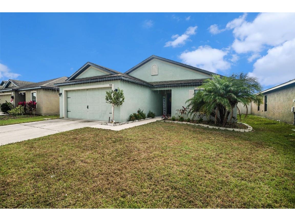 939 Wynnmere Walk Avenue Ruskin FL 33570 TB8333541 image1