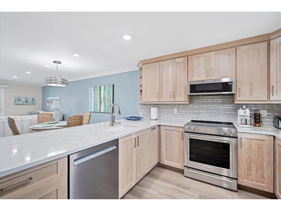 9393 Midnight Pass Road #302 Sarasota FL 34242 - LITTLE SARASOTA BAY A4599307 image10