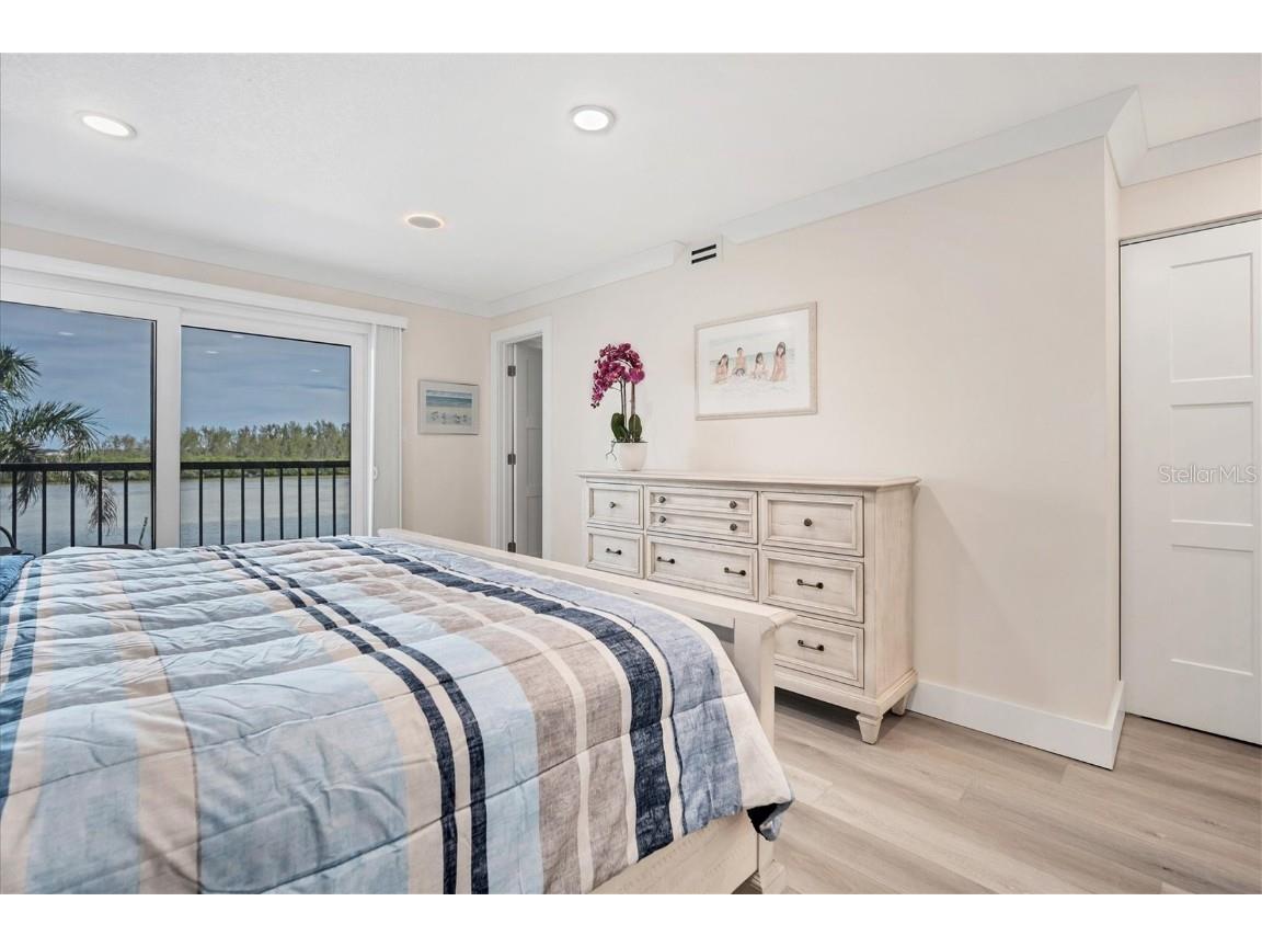 9393 Midnight Pass Road #302 Sarasota FL 34242 - LITTLE SARASOTA BAY A4599307 image16