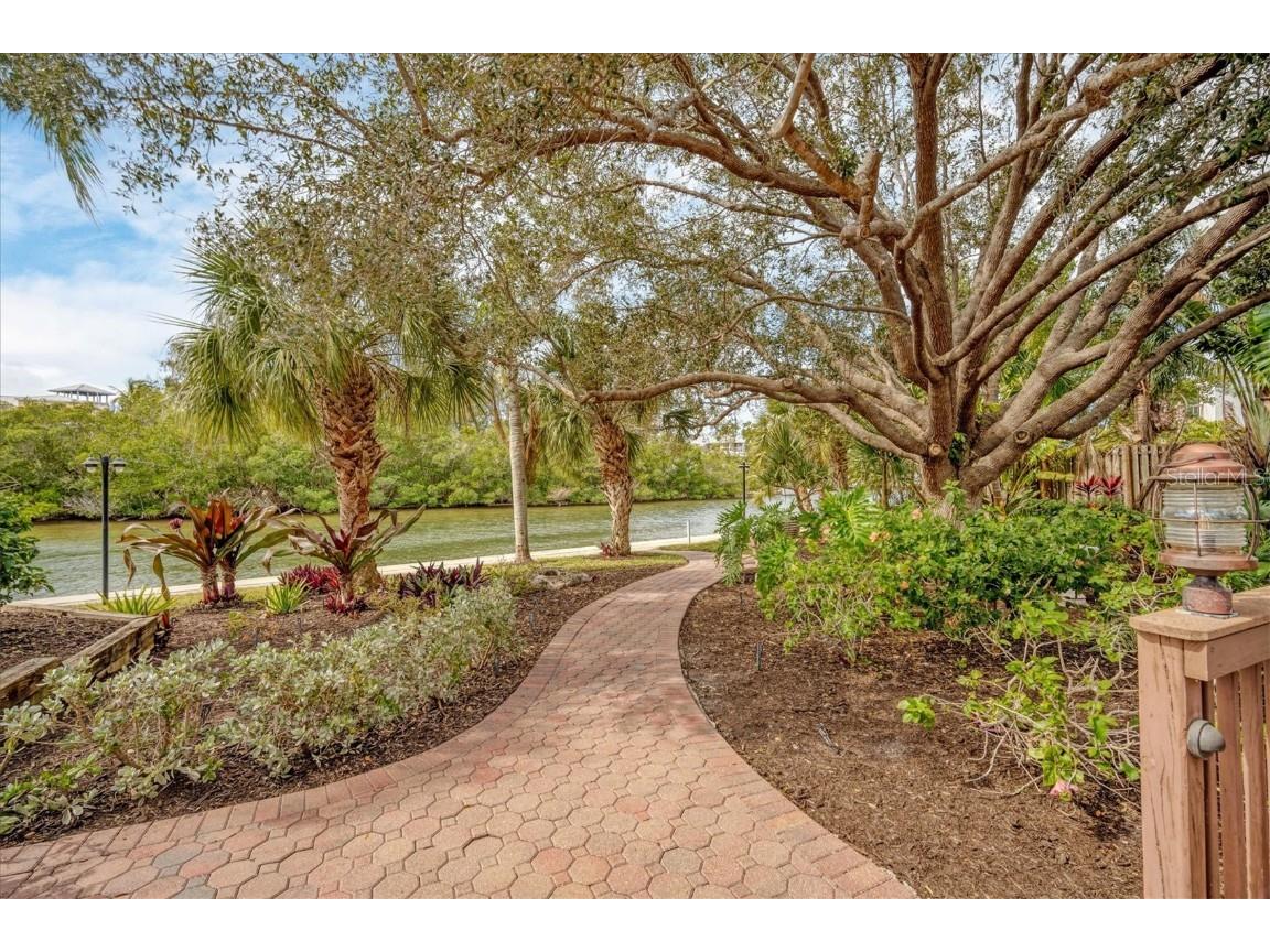 9393 Midnight Pass Road #302 Sarasota FL 34242 - LITTLE SARASOTA BAY A4599307 image27