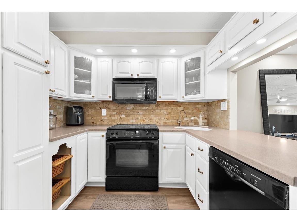 9393 Midnight Pass Road #703 Sarasota FL 34242 - LITTLE SARASOTA BAY ICW A4671641 image4