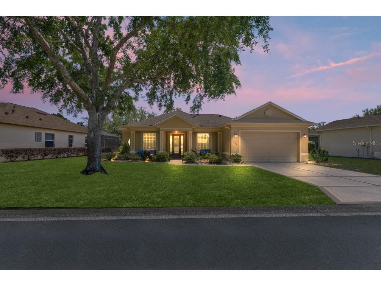 9398 Burnam Drive Weeki Wachee FL 34613 W7881784 image1