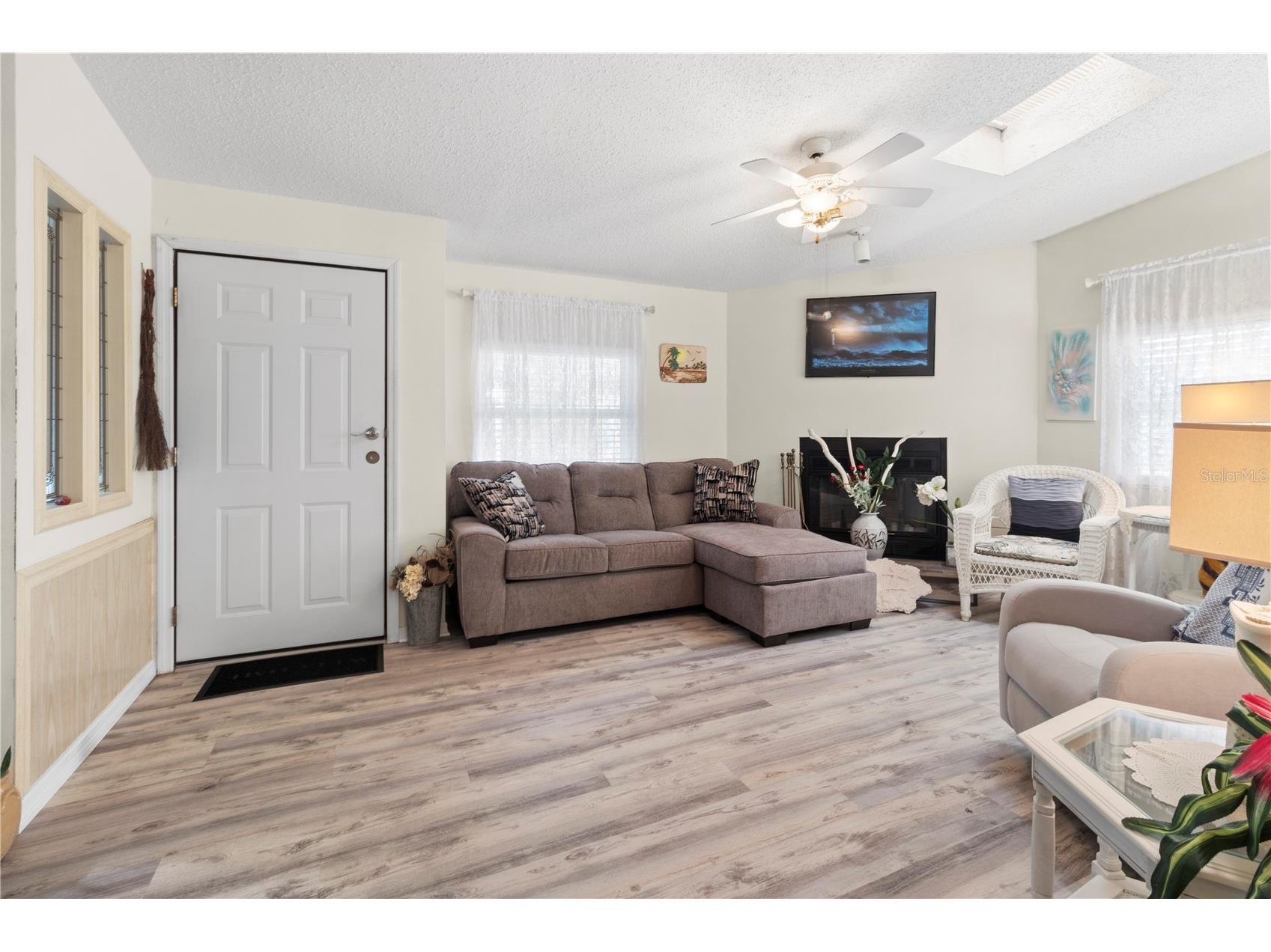94 Meadow Circle Ellenton FL 34222 A4684379 image9