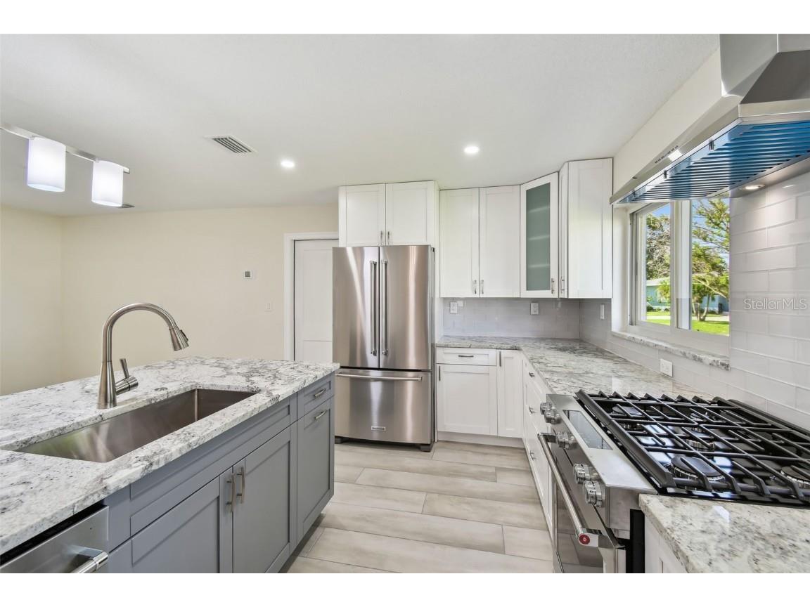 94 Nicholas Drive Dunedin FL 34698 TB8390912 image16