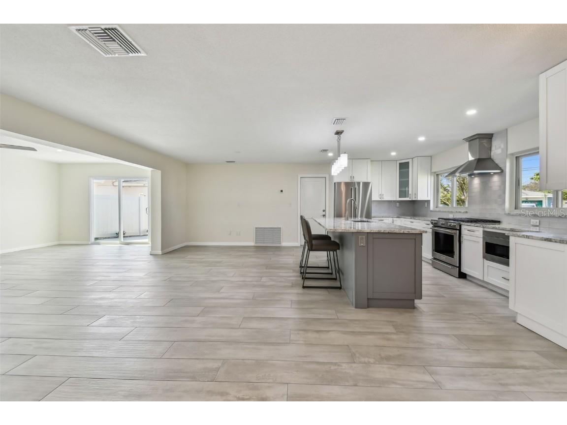 94 Nicholas Drive Dunedin FL 34698 TB8390912 image7