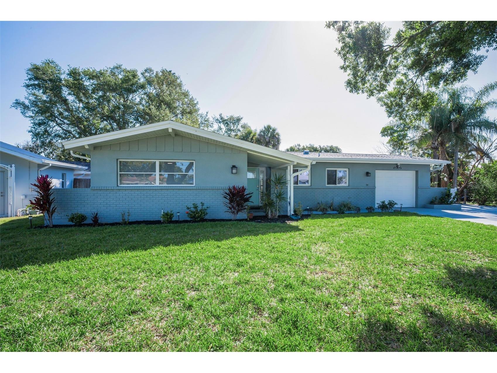 94 Nicholas Drive Dunedin FL 34698 TB8502037 image1