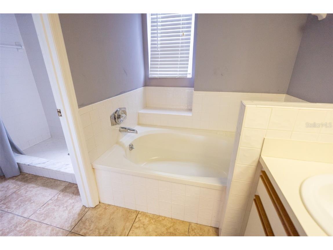 94 Saint Kitts Circle Winter Haven FL 33884 P4936887 image32