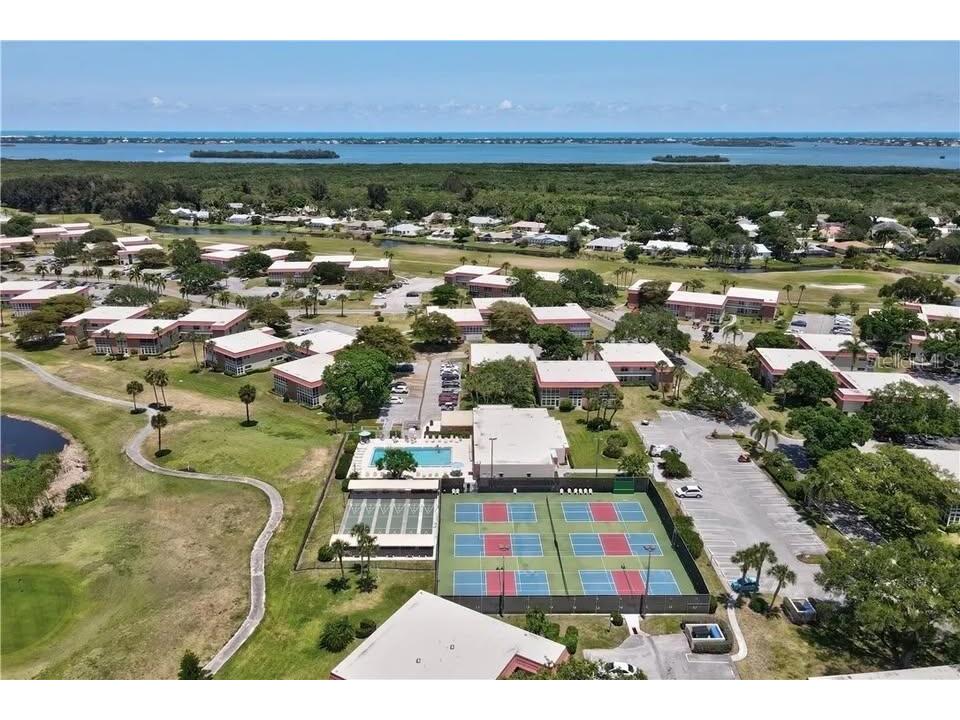 94 Spring Lake Drive #203 Vero Beach FL 32962 O6400987 image1