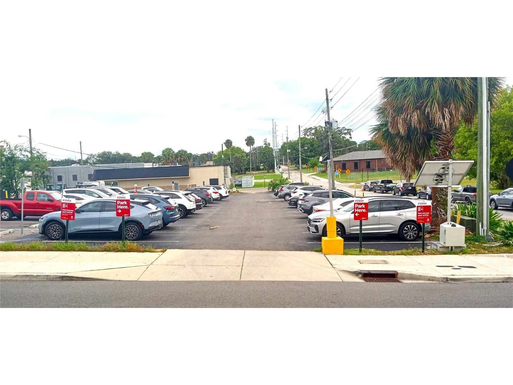 94 SW Ft King Ocala FL 34471 OM707323 image1