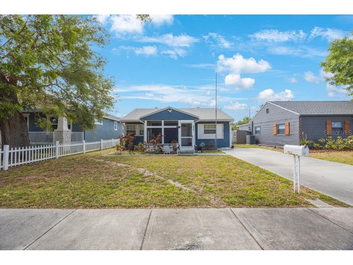 940 57th Avenue N Saint Petersburg FL 33703 TB8369705 image1