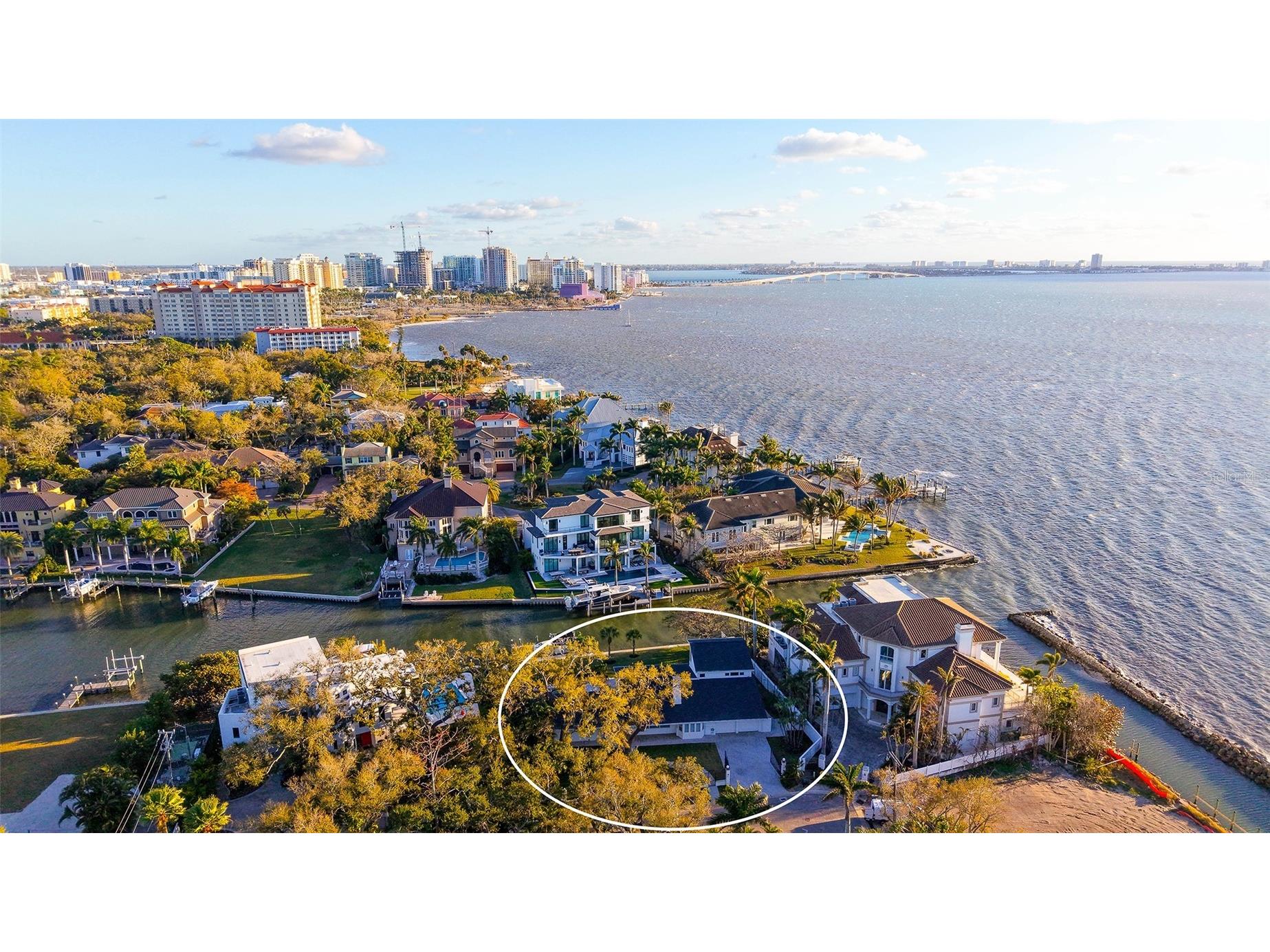 940 Alameda Way Sarasota FL 34234 - WHITAKER BAYOU A4683727 image1