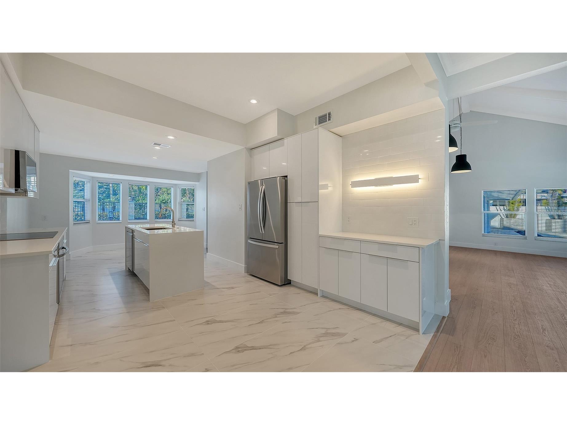 940 Alameda Way Sarasota FL 34234 - WHITAKER BAYOU A4683727 image11